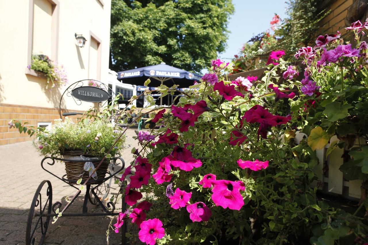 Zur Waldlust Hotel Frankfurt am Main Buitenkant foto